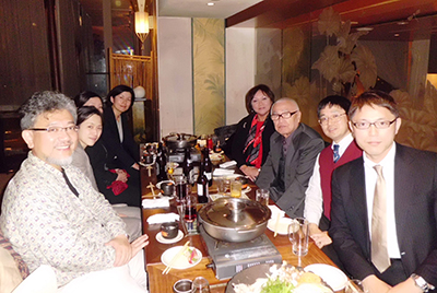 大阪市内のレストランで催された2013年度JLC納会の様子