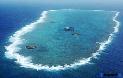 沖ノ鳥島を形成する珊瑚礁はかなり大きい