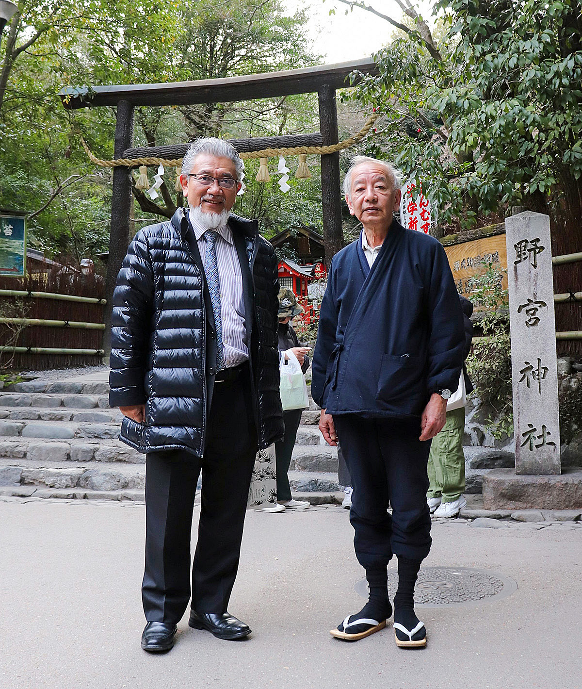  懸野直樹野宮神社宮司を見舞う ）