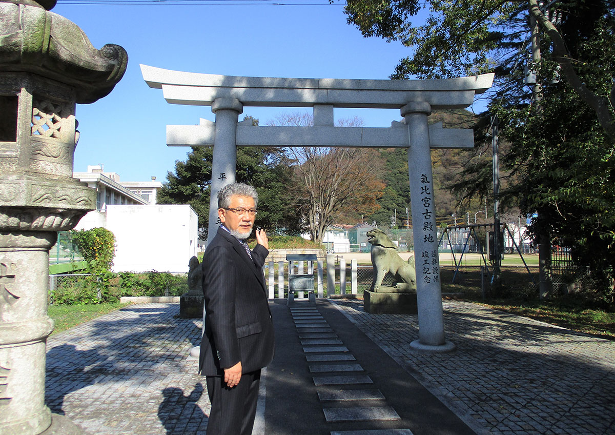 日本三大鳥居のひとつ氣比神宮の立派な大鳥居