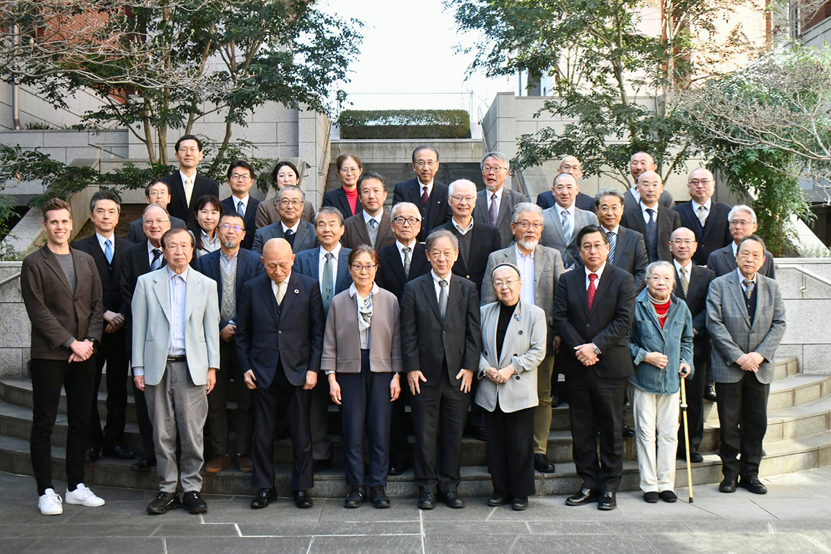 コルモス研究会議参加者による記念撮影