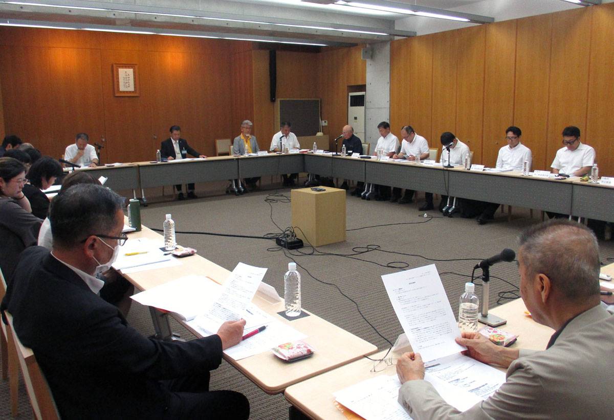 金光教中近畿教区委員会に出席する三宅善信師